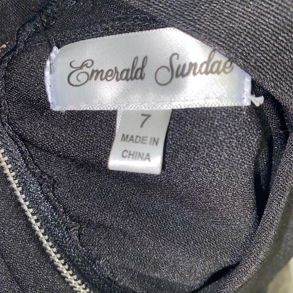 Women’s size 7 semi formal dress - Picture 4 of 4